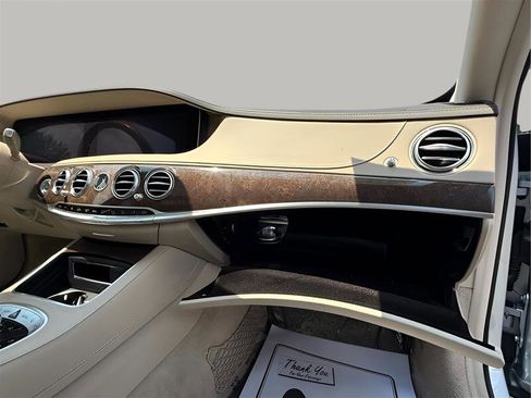 Used 2018 Mercedes-Benz S 560 Sedan image 26