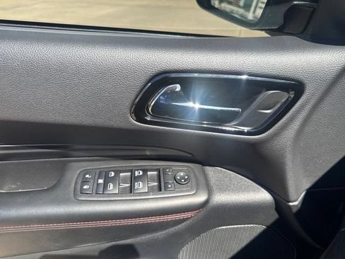 Used 2025 Dodge Durango GT w/ Blacktop Package RWD image 12