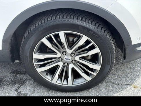 Used 2019 Ford Explorer Platinum AWD/4WD image 12
