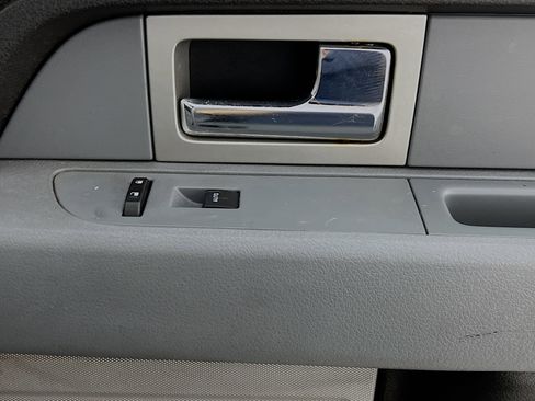 Used 2011 Ford F150 XLT image 30