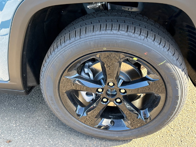 New 2027 Jeep Grand Cherokee Limited AWD/4WD image 7