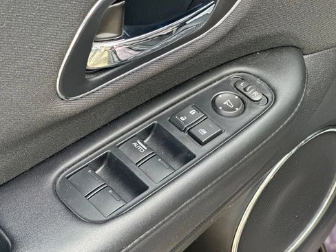 Used 2022 Honda HR-V EX image 17