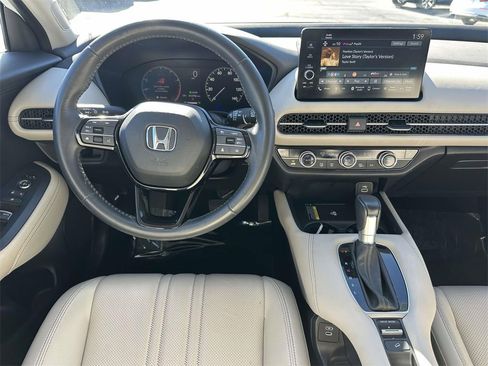 Certified 2024 Honda HR-V EX-L image 10