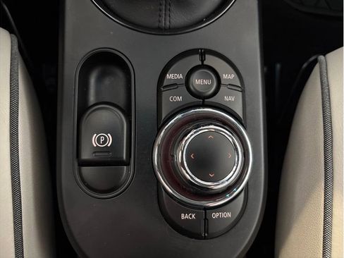 Used 2024 MINI Cooper SE image 24