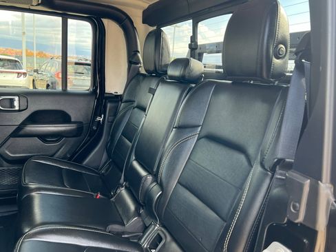 Certified 2021 Jeep Gladiator Overland w/ Popular Equipment Package image 21