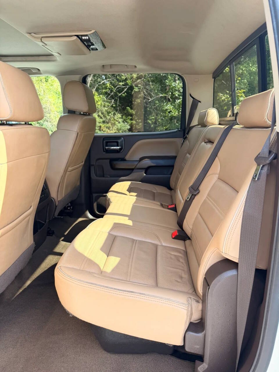 Used 2018 GMC Sierra 2500 Denali w/ Duramax Plus Package AWD/4WD image 17