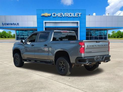 Used 2021 Chevrolet Silverado 1500 LT Trail Boss w/ Convenience Package II AWD/4WD image 3