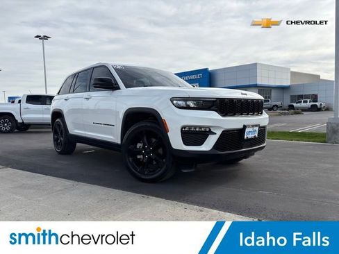 Used 2023 Jeep Grand Cherokee Limited w/ Black Appearance Package image 1