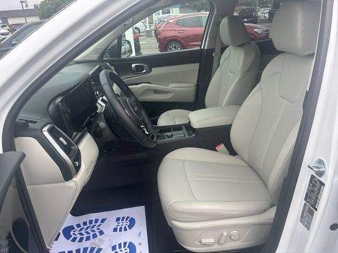 Used 2022 Kia Sorento S FWD image 14