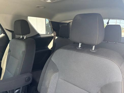 Used 2021 Chevrolet Traverse LT FWD image 5