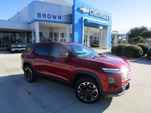 New 2026 Chevrolet Equinox LT w/ Convenience Package II image 1