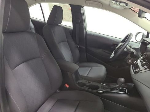 Used 2023 Toyota Corolla LE FWD image 11