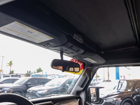 Used 2021 Jeep Wrangler Unlimited Sport image 12