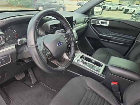 Used 2020 Ford Explorer XLT w/ Comfort Package image 22