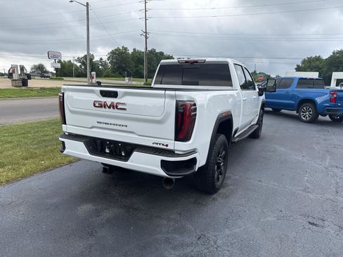 Used 2024 GMC Sierra 2500 AT4 w/ AT4 Premium Plus Package AWD/4WD image 3