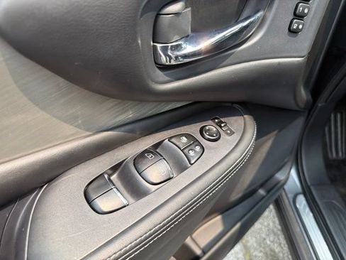 Used 2018 Nissan Murano SL AWD/4WD image 11