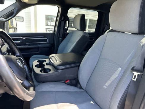 Used 2024 RAM 2500 Big Horn AWD/4WD image 4
