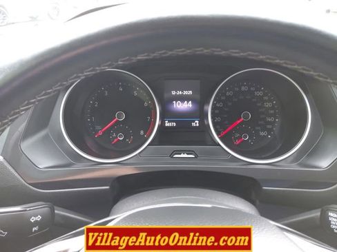 Used 2021 Volkswagen Tiguan SE R-Line image 43