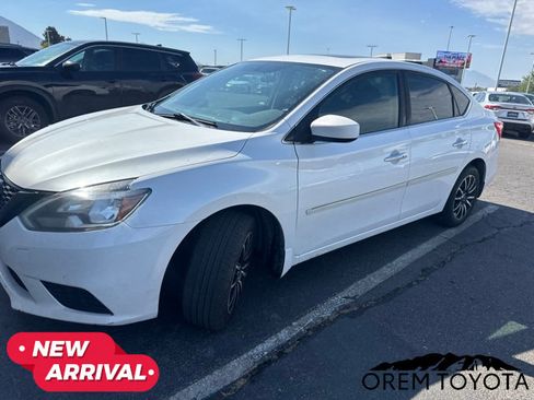 Used 2017 Nissan Sentra SV w/ Style Package FWD image 2