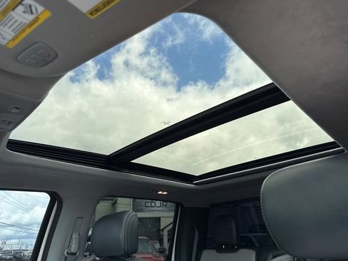 Used 2022 Ford F450 Limited w/ FX4 Off-Road Package image 39