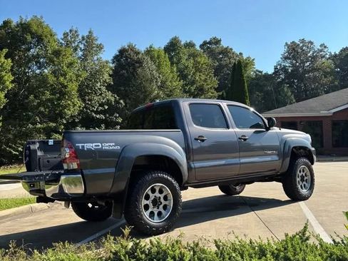 Used 2015 Toyota Tacoma 4x4 Double Cab w/ TRD Off-Road Package image 5