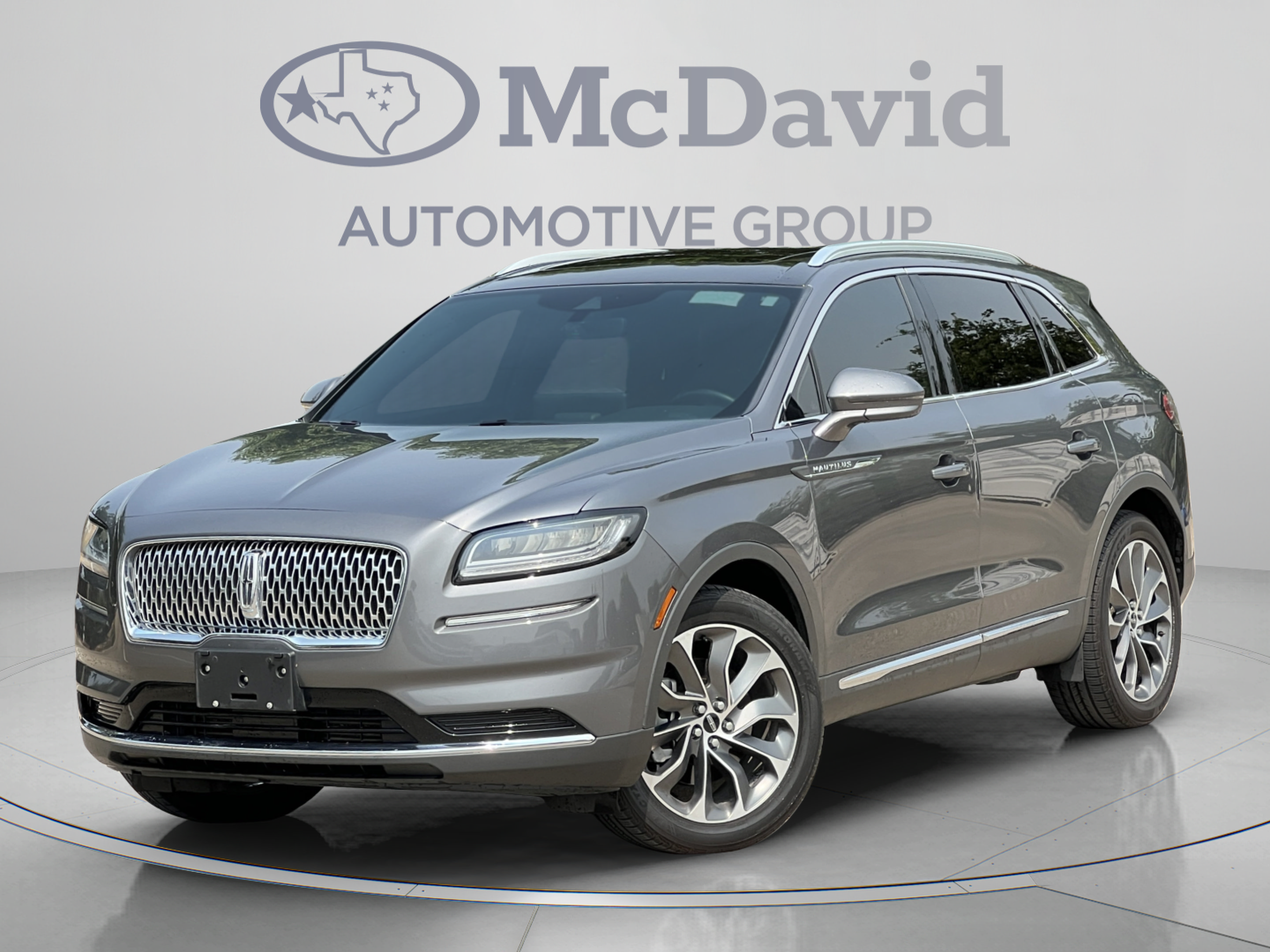 Used 2022 Lincoln Nautilus Reserve FWD image 1