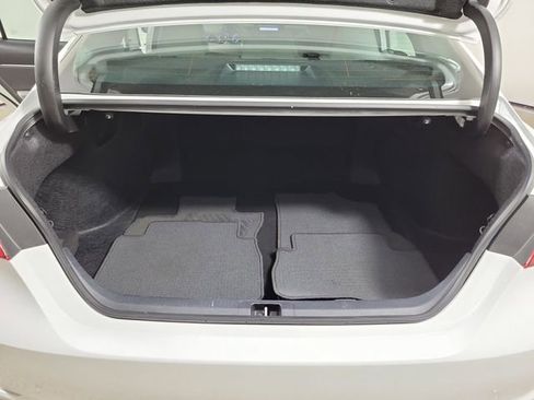Used 2024 Toyota Camry SE image 10