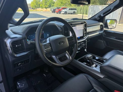 Used 2025 Ford F150 Lariat AWD/4WD image 25