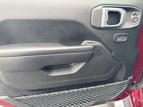 Used 2021 Jeep Gladiator Mojave w/ Cold Weather Group image 15