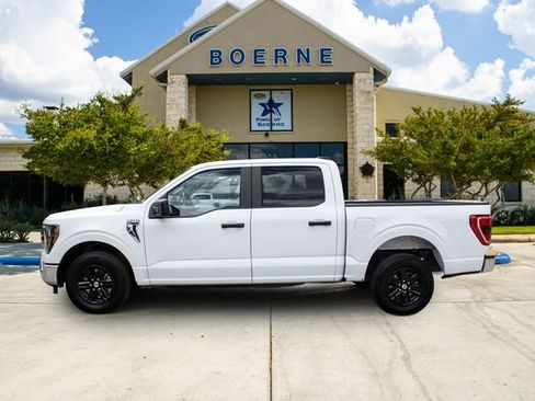 Used 2023 Ford F150 XLT image 2