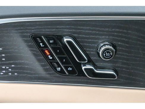 New 2026 Cadillac Lyriq Signature Luxury image 15