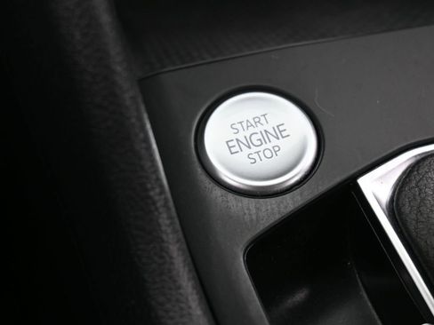 Used 2022 Volkswagen Taos S image 22