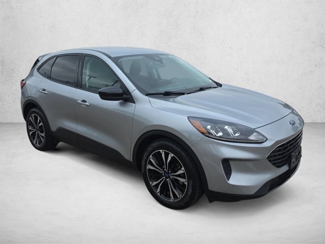 Used 2022 Ford Escape SE w/ SE Sport Appearance Package FWD image 3