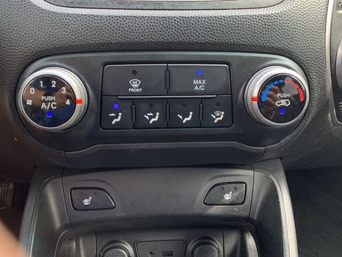 Used 2013 Hyundai Tucson GLS FWD image 27