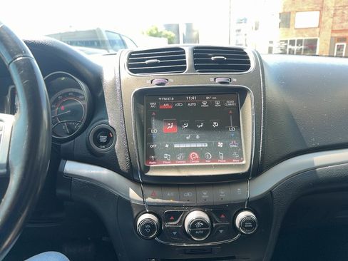 Used 2020 Dodge Journey Crossroad w/ Popular Equipment Group FWD image 14