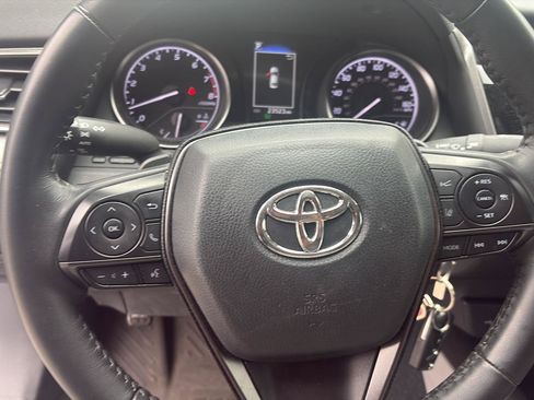 Used 2024 Toyota Camry SE FWD image 14