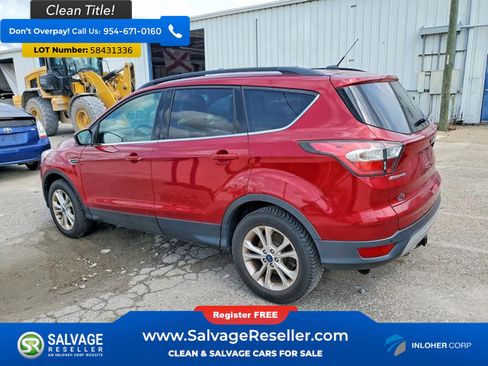 Used 2017 Ford Escape SE w/ Equipment Group 201A FWD image 3