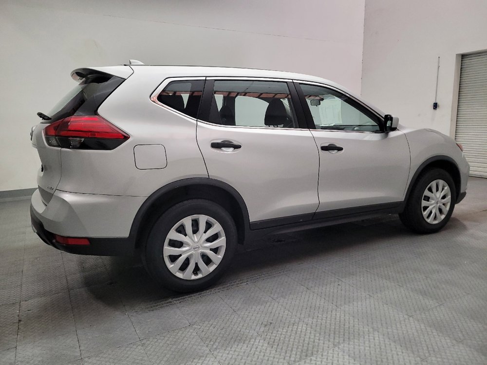 Used 2017 Nissan Rogue S AWD/4WD image 10