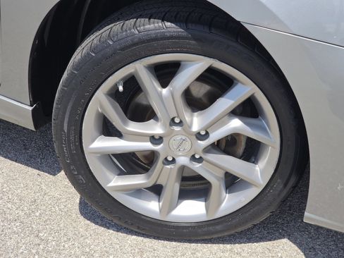 Used 2014 Nissan Sentra SR FWD image 4