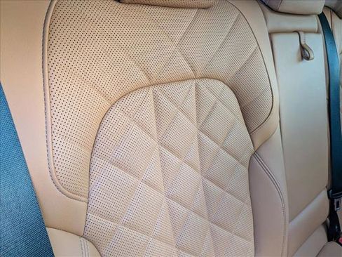 Used 2023 BMW X6 xDrive40i w/ M Sport Package image 15