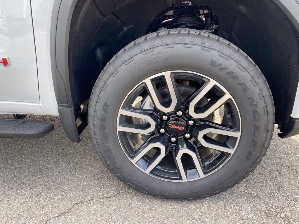 New 2026 GMC Sierra 1500 AT4 w/ AT4 Premium Package AWD/4WD image 6
