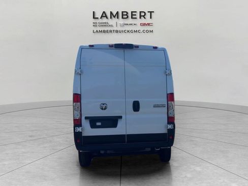 Used 2025 RAM ProMaster 2500 w/ Convenience Group FWD image 4