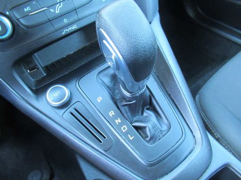 Used 2017 Ford Focus SE image 34