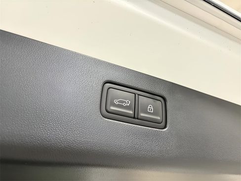 New 2026 Hyundai Ioniq 9 SEL image 25