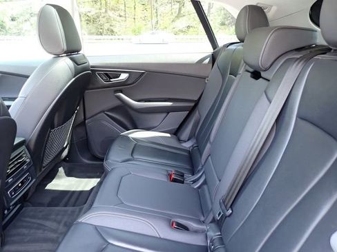 Used 2020 Audi Q8 Premium w/ Black Optic Package AWD/4WD image 17