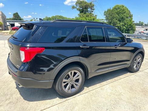 Used 2023 Ford Explorer XLT w/ Equipment Group 202A AWD/4WD image 6