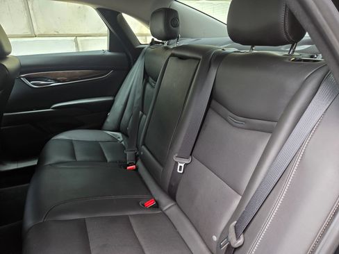 Used 2017 Cadillac XTS Luxury AWD/4WD image 4