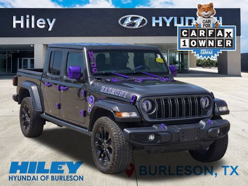 Used 2025 Jeep Gladiator Sport AWD/4WD image 1
