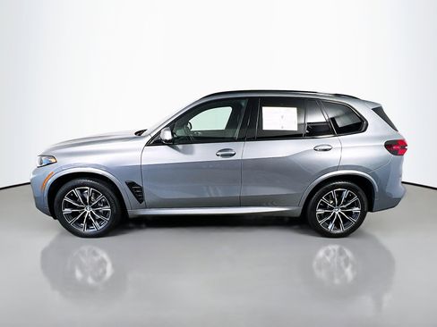 Used 2024 BMW X5 sDrive40i w/ M Sport Package image 9