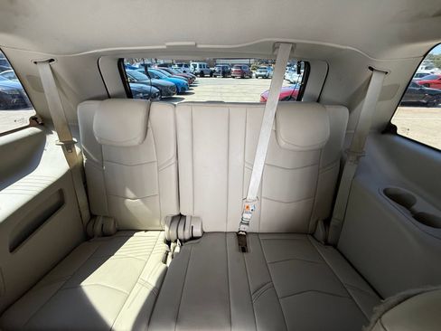 Used 2019 Cadillac Escalade Luxury AWD/4WD image 27